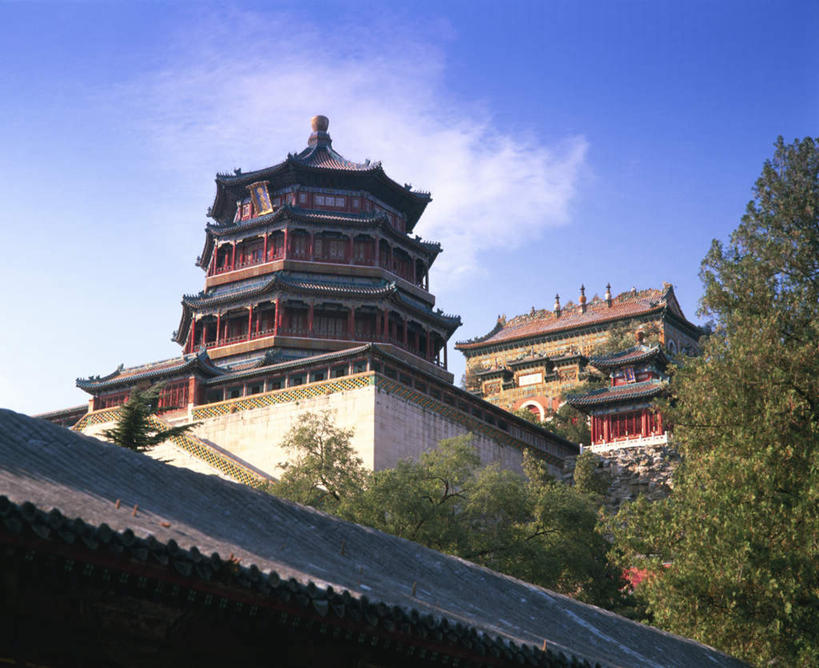 无人,颐和园,宫殿,横图,室外,白天,仰视,旅游,度假,植物,标志建筑,地标,建筑,北京,中国,亚洲,阴影,光线,影子,云,云朵,首都,云彩,娱乐,建设,树,树木,蓝色,绿色,白云,蓝天,天空,阳光,自然,天,享受,休闲,旅游胜地,放松,生长,晴朗,成长,权利,东亚,中华人民共和国,北京市,京,北平,华北地区,皇家园林,清漪园,晴空,彩图,低角度拍摄