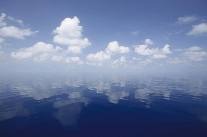 无人,横图,室外,白天,正面,海浪,海洋,美景,马尔代夫,亚洲,阴影,波纹,光线,影子,景观,浪花,云,云朵,涟漪,首都,云彩,蓝色,白云,倒影,蓝天,水纹,天空,阳光,自然,海水,波浪,天,景色,晴朗,倒映,自然风光,南亚,海景,水晕,马尔代夫共和国,反照,马累,大海,风浪,海,海水的波动,近岸浪,涌浪,晴空,彩图