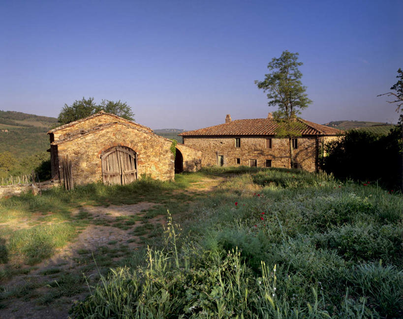 无人,家,横图,室外,白天,正面,旅游,度假,草地,草坪,美景,山,山脉,植物,道路,路,意大利,欧洲,阴影,光线,影子,房屋,屋子,景观,山峰,小路,交通,山峦,娱乐,楼房,住宅,草,树,树木,蓝色,绿色,蓝天,天空,阳光,自然,群山,天,享受,休闲,景色,放松,生长,晴朗,成长,托斯卡纳,南欧,自然风光,万里无云,意大利共和国,托斯卡纳大区,奇扬第,晴空,晴空万里,彩图,房子