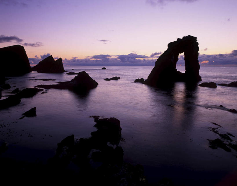 无人,横图,室外,白天,正面,旅游,度假,海浪,海洋,石头,美景,日落,英国,欧洲,石子,景观,浪花,晚霞,霞光,落日,娱乐,苏格兰,自然,海水,黄昏,享受,休闲,景色,彩霞,放松,西欧,自然风光,大不列颠,海景,大不列颠及北爱尔兰联合王国,大不列颠联合王国,日不落英帝国,苏格兰王国,夕照,设得兰,设得兰群岛,谢德兰群岛,谢特兰群岛,大海,风浪,海,海水的波动,近岸浪,石块,岩石,涌浪,夕阳,彩图,斜阳