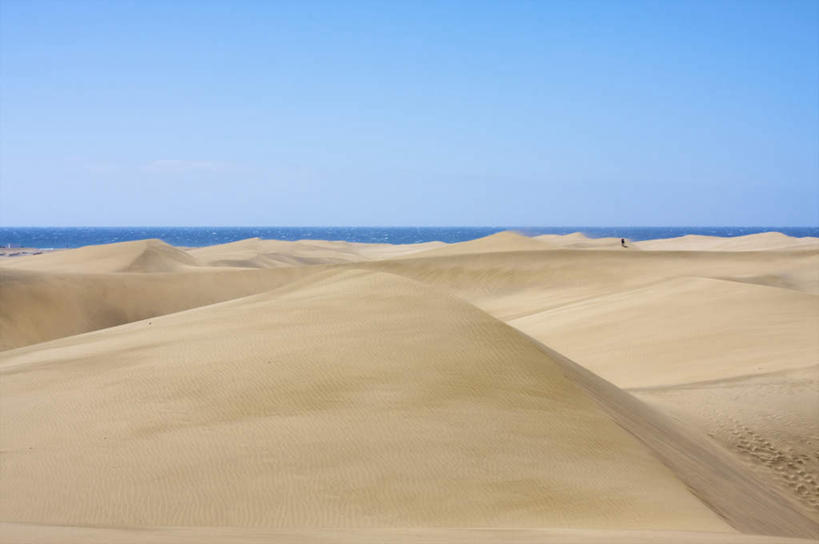 无人,横图,室外,白天,正面,旅游,度假,海浪,海洋,美景,沙滩,西班牙,欧洲,阴影,光线,沙子,影子,海岸,景观,浪花,沙地,娱乐,黄色,蓝色,蓝天,天空,阳光,自然,海水,天,享受,休闲,景色,放松,晴朗,加纳利群岛,南欧,自然风光,加那利群岛,海景,伊比利亚半岛,万里无云,西班牙王国,拉斯帕尔马斯,大加纳利岛,大海,风浪,海,海水的波动,海滩,近岸浪,涌浪,晴空,晴空万里,彩图