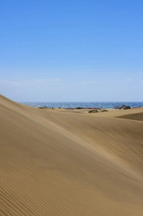 无人,竖图,室外,白天,正面,旅游,度假,海浪,海洋,美景,沙滩,西班牙,欧洲,阴影,光线,沙子,影子,海岸,景观,浪花,沙地,娱乐,黄色,蓝色,蓝天,天空,阳光,自然,海水,天,享受,休闲,景色,放松,晴朗,加纳利群岛,南欧,自然风光,加那利群岛,海景,伊比利亚半岛,万里无云,西班牙王国,拉斯帕尔马斯,大加纳利岛,大海,风浪,海,海水的波动,海滩,近岸浪,涌浪,晴空,晴空万里,彩图