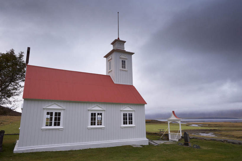 无人,教堂,横图,室外,白天,正面,旅游,度假,草地,草坪,美景,植物,窗户,欧洲,冰岛,一排,阴影,节日,整齐,光线,影子,墙,景观,云,云朵,云彩,文化,娱乐,玻璃窗,墙壁,墙面,草,树,树木,排列,蓝色,绿色,白云,蓝天,天空,阳光,自然,天,祈祷,享受,休闲,健康,景色,放松,许愿,宗教,信仰,生长,晴朗,成长,纪念,祈求,队列,自然风光,北欧,信念,冰岛共和国,阿库雷里,平安,晴空,彩图,大教堂,礼拜堂