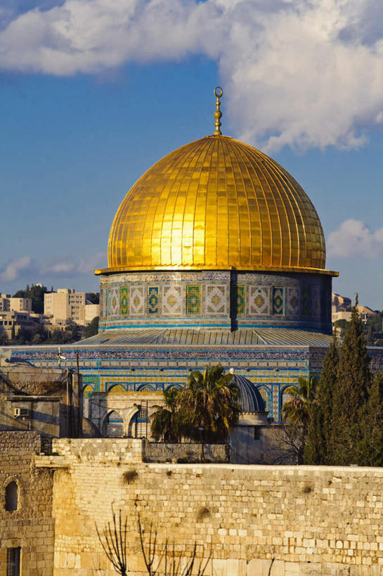 无人,竖图,室外,白天,正面,旅游,度假,植物,标志建筑,地标,建筑,巴勒斯坦,亚洲,阴影,节日,光线,影子,云,云朵,首都,云彩,文化,娱乐,建设,树,树木,蓝色,绿色,白云,蓝天,天空,阳光,自然,天,祈祷,享受,休闲,健康,旅游胜地,放松,许愿,宗教,信仰,生长,晴朗,成长,纪念,祈求,伊斯兰教,清真寺,西亚,哭墙,犹太教,巴勒斯坦国,叹息墙,耶路撒冷,西墙,岩石清真寺,圆顶清真寺,平安,晴空,彩图