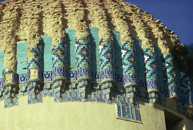 无人,横图,室外,特写,白天,正面,旅游,度假,绘画,标志建筑,地标,建筑,阿富汗,亚洲,阴影,艺术,装饰,光线,影子,墙,屋顶,顶棚,文化,娱乐,建设,壁画,墙壁,墙面,蓝色,蓝天,天空,阳光,天,享受,休闲,墓地,旅游胜地,放松,晴朗,华丽,修饰,点缀,坟墓,陵墓,西亚,坟场,万里无云,衬托,美观,雅致,雅观,阿富汗伊斯兰国,赫拉特省,晴空,晴空万里,画画,彩图