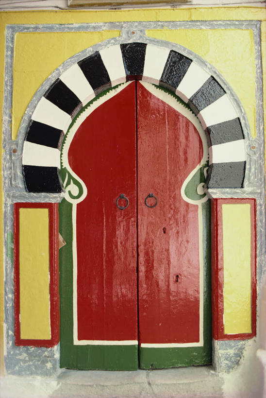 无人,竖图,室外,白天,正面,旅游,度假,门,非洲,突尼斯,阴影,装饰,光线,影子,拱门,娱乐,阳光,把手,门把手,门框,享受,休闲,放松,华丽,修饰,门把,点缀,北非,衬托,美观,雅致,雅观,富丽,阿非利加洲,华美,突尼斯共和国,拉手,彩图