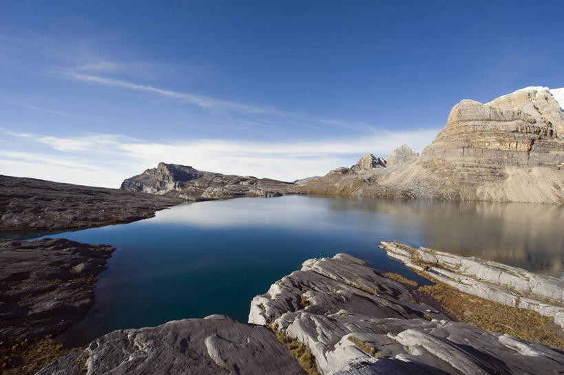 无人,横图,室外,白天,正面,旅游,度假,湖,湖泊,石头,美景,山,山脉,水,美国,阴影,光线,石子,影子,湖面,景观,山峰,水流,水面,云,云朵,山峦,首都,云彩,娱乐,蓝色,白云,倒影,蓝天,天空,阳光,自然,湖水,群山,天,享受,休闲,景色,放松,晴朗,倒映,北美,北美洲,自然风光,美洲,华盛顿特区,首府,华盛顿哥伦比亚特区,华府,北亚美利加洲,亚美利加洲,哥伦比亚特区,反照,石块,岩石,晴空,彩图