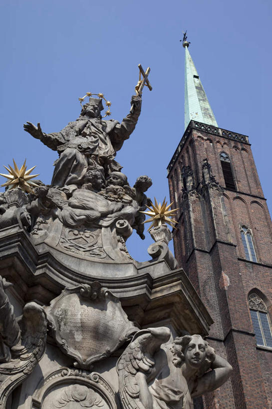 无人,竖图,室外,白天,正面,度假,美景,城市风光,城市,欧洲,波兰,阴影,光线,影子,景观,娱乐,蓝色,蓝天,天空,阳光,天,享受,休闲,景色,放松,晴朗,中欧,万里无云,省会,波兰共和国,弗罗茨瓦夫,下西里西亚省,晴空,晴空万里,彩图