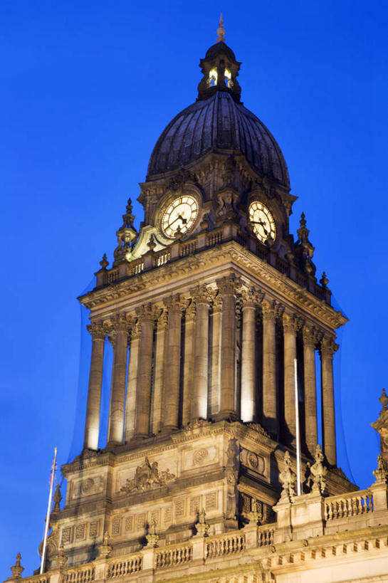 无人,竖图,室外,白天,仰视,度假,美景,城市风光,城市,英国,欧洲,一排,许多,整齐,时间,时钟,柱子,景观,计时,娱乐,英格兰,排列,钟表,享受,休闲,表,景色,放松,西欧,队列,大不列颠,大不列颠及北爱尔兰联合王国,塔钟,大不列颠联合王国,日不落英帝国,英吉利,利兹,利兹市,西约克郡,钟,彩图,低角度拍摄