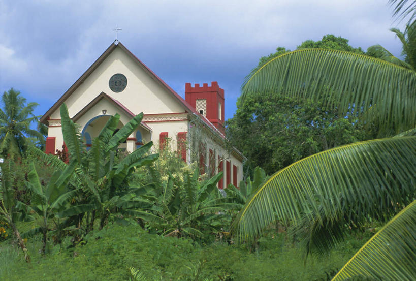 无人,家,横图,室外,白天,正面,旅游,度假,草地,草坪,植物,棕榈树,叶子,非洲,塞舌尔,阴影,光线,影子,房屋,屋子,云,云朵,绿叶,云彩,娱乐,楼房,住宅,草,树,树木,蓝色,绿色,白云,蓝天,天空,阳光,自然,天,享受,休闲,嫩叶,放松,生长,晴朗,成长,棕榈叶,塞舌尔共和国,阿非利加洲,东非,马埃岛,叶,叶片,晴空,彩图,房子