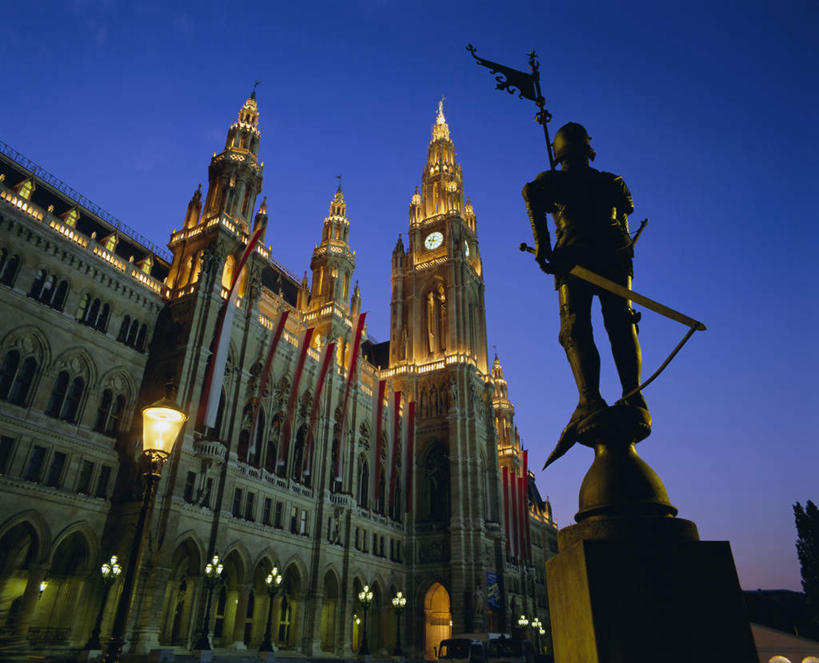 无人,家,横图,室外,白天,仰视,旅游,度假,日落,路灯,照明,雕塑,奥地利,欧洲,维也纳,阴影,艺术,装饰,光线,雕刻,雕像,影子,房屋,屋子,晚霞,霞光,落日,塔,灯光,首都,娱乐,楼房,住宅,灯,黄昏,工艺品,享受,休闲,彩霞,放松,纪念,华丽,修饰,照亮,美术,点缀,照明设备,主题,陈列,中欧,功能,美学,衬托,美观,雅致,雅观,奥地利共和国,夕照,维也纳市政厅,夕阳,彩图,低角度拍摄,房子,斜阳