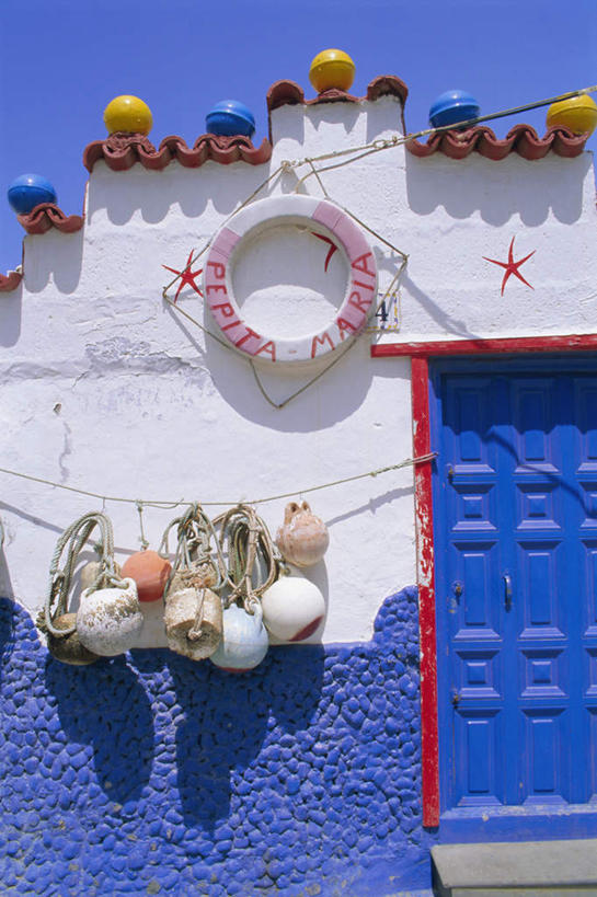 无人,家,竖图,室外,白天,正面,旅游,度假,门,西班牙,欧洲,阴影,装饰,光线,影子,房屋,屋子,娱乐,楼房,住宅,蓝色,蓝天,天空,阳光,门框,天,享受,休闲,放松,晴朗,华丽,修饰,点缀,加纳利群岛,南欧,加那利群岛,万里无云,西班牙王国,衬托,美观,雅致,雅观,大加纳利岛,晴空,晴空万里,彩图,房子