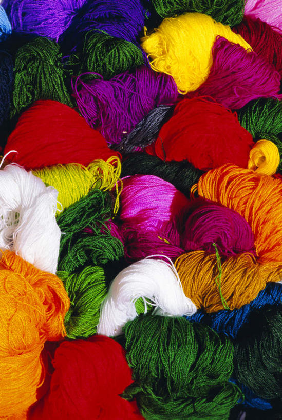 无人,竖图,俯视,彩色,室外,特写,白天,许多,卷曲,编织,缠绕,织物,很多,线团,纺织,毛线,零售,五颜六色,羊毛,色彩斑斓,五彩缤纷,五彩斑斓,五光十色,彩图,高角度拍摄