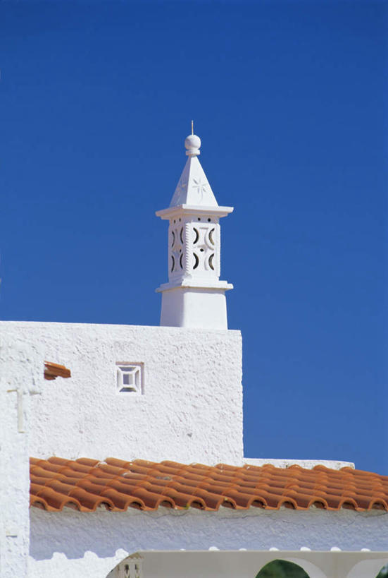 无人,家,竖图,室外,白天,仰视,度假,美景,别墅,城市风光,城市,建筑,葡萄牙,欧洲,阴影,光线,瓦片,影子,房屋,墙,屋顶,屋子,景观,公寓,顶棚,瓦,娱乐,洋房,楼房,墙壁,墙面,住宅,蓝色,蓝天,天空,阳光,天,享受,休闲,景色,放松,建造,晴朗,南欧,屋瓦,万里无云,葡萄牙共和国,阿尔加维,晴空,晴空万里,彩图,低角度拍摄,房子