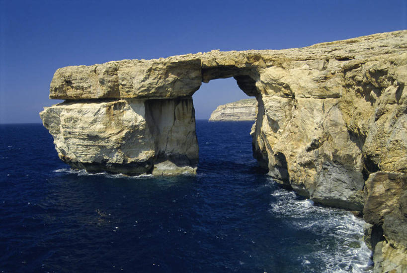 无人,横图,室外,白天,正面,旅游,度假,海浪,海洋,石头,美景,欧洲,马耳他,阴影,波纹,光线,石子,影子,洞,景观,浪花,涟漪,娱乐,蓝色,倒影,蓝天,水纹,天空,阳光,自然,海水,波浪,天,享受,休闲,景色,放松,洞穴,晴朗,倒映,自然风光,海景,穴,万里无云,水晕,反照,马耳他共和国,戈佐岛,大海,风浪,海,海水的波动,近岸浪,石块,岩石,涌浪,晴空,晴空万里,彩图