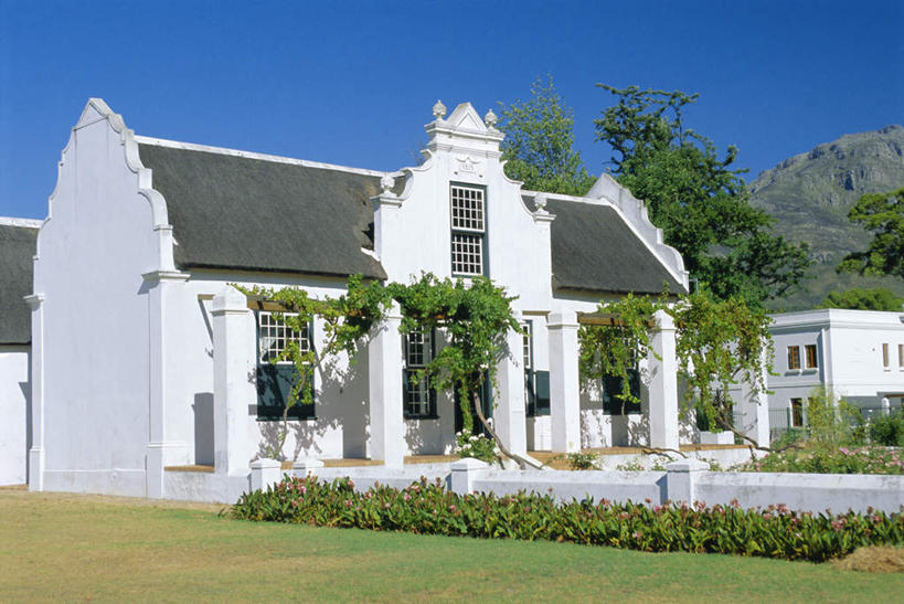 无人,家,横图,室外,白天,正面,旅游,度假,草地,草坪,花海,花圃,石头,美景,山,山脉,植物,别墅,叶子,非洲,南非,阴影,盛开,光线,石子,影子,房屋,屋子,景观,山顶,山峰,公寓,山峦,首都,花蕾,娱乐,洋房,楼房,住宅,草,花,花瓣,花朵,花卉,鲜花,树,树木,蓝色,绿色,蓝天,天空,阳光,自然,花丛,花束,花田,群山,天,花苞,花蕊,享受,休闲,景色,放松,生长,晴朗,成长,自然风光,沉积岩,万里无云,开普敦,省会,阿非利加洲,立法首都,南非共和国,西开普省,颠峰,极峰,斯泰伦博斯,水成岩,石块,岩石,晴空,晴空万里,彩图,房子