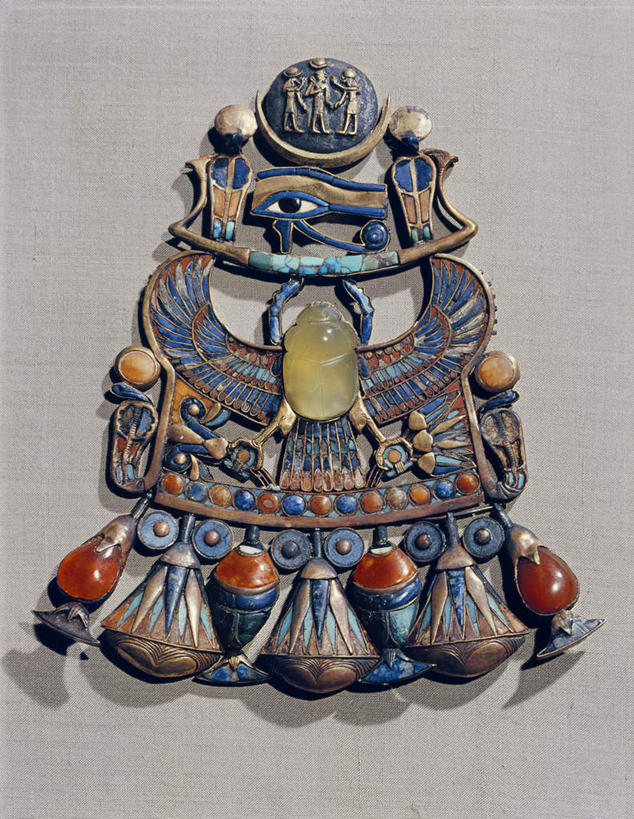 无人,博物馆,竖图,室内,特写,白天,正面,旅游,度假,名胜古迹,标志建筑,城市,地标,建筑,静物,非洲,埃及,开罗,阴影,研究,遗迹,装饰,反射,影子,首都,教育,古迹,文物,娱乐,建设,古建筑,一个,饰品,享受,休闲,旅游胜地,放松,单个,古董,展览,华丽,修饰,点缀,古埃及,欣赏,陈列,古玩,古文明,北非,首府,阿拉伯埃及共和国,金字塔之国,棉花之国,衬托,美观,雅致,雅观,阿非利加洲,开罗省,典藏,埃及开罗博物馆,解放广场,开罗解放广场,彩图