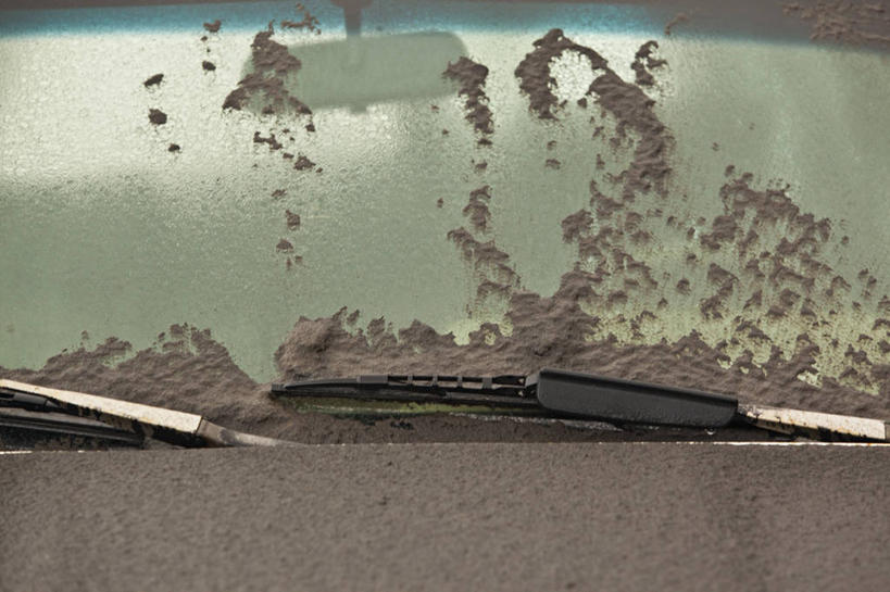 无人,横图,室外,白天,风险,火山,雾,环保,挡风玻璃,雨刷器,雨刷,自然灾害,摄影,肮脏,能源,雨刮器,照亮,回收,灰,资源,利用,低碳,循环,邋遢,持续,龌龊,污秽,空气污染,刮雨器,彩图