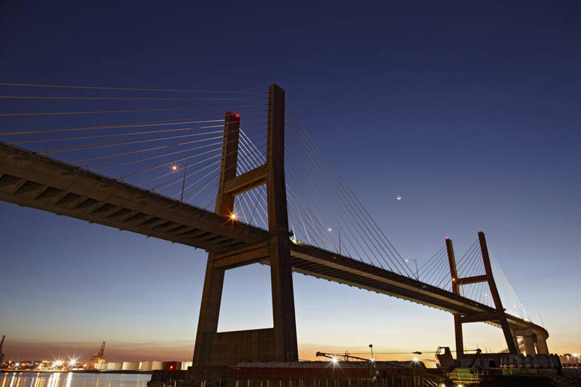 无人,横图,室外,夜晚,美国,光,斜拉桥,塔,混凝土,黄昏,木桩,运输,摄影,照亮,金属丝,物理学,阿拉巴马州,彩图