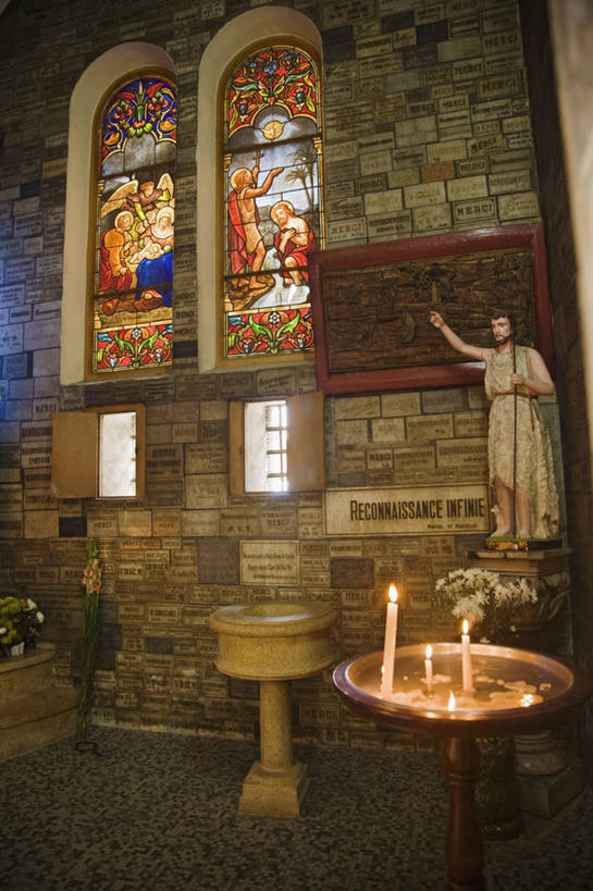 无人,教堂,竖图,室内,越南,亚洲,雕像,圣母教堂,地标建筑,摄影,宗教,东南亚,圣母大教堂,红教堂,越南社会主义共和国,胡志明市,胡志明,彩色玻璃,西贡圣母教堂,西贡圣母正廷圣堂王宫,彩图,旅行,大教堂