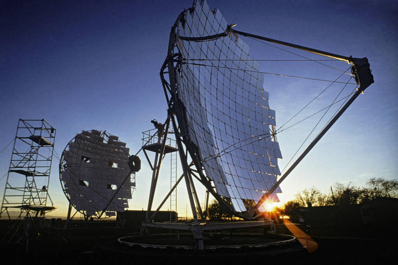 无人,横图,室外,白天,太阳能,太阳,日光,美国,环保,研究,眼镜,光,热,摄影,能源,回收,资源,加利福尼亚,利用,低碳,循环,替代能源,持续,彩图,爱德华兹空军基地,抛物面镜