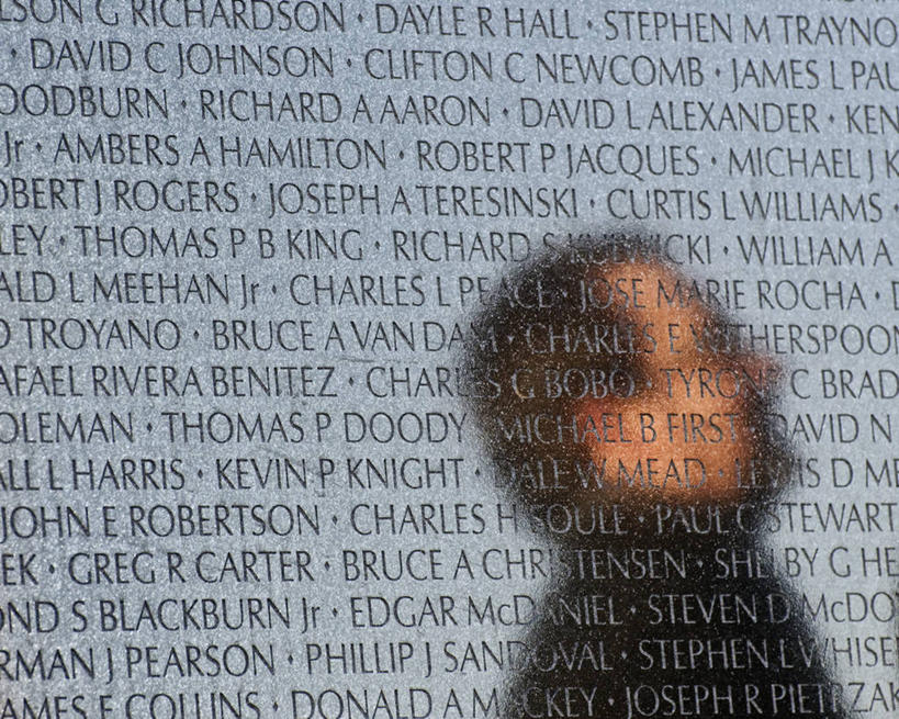 无人,横图,室外,白天,雕塑,美国,反射,文字,首都,战争,摄影,记忆,身份,华盛顿特区,悲痛,彩图,损失,越南战争