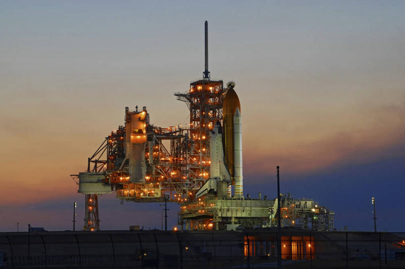 无人,横图,室外,夜晚,技术,日落,美国,太空,发射台,摄影,工程,北美,北美洲,美洲,航天飞机,亚特兰蒂斯号,佛罗里达,佛罗里达州,佛州,阳光州,肯尼迪航天中心,北亚美利加洲,亚美利加洲,梅里特岛,彩图,美利坚合众国,空间探索