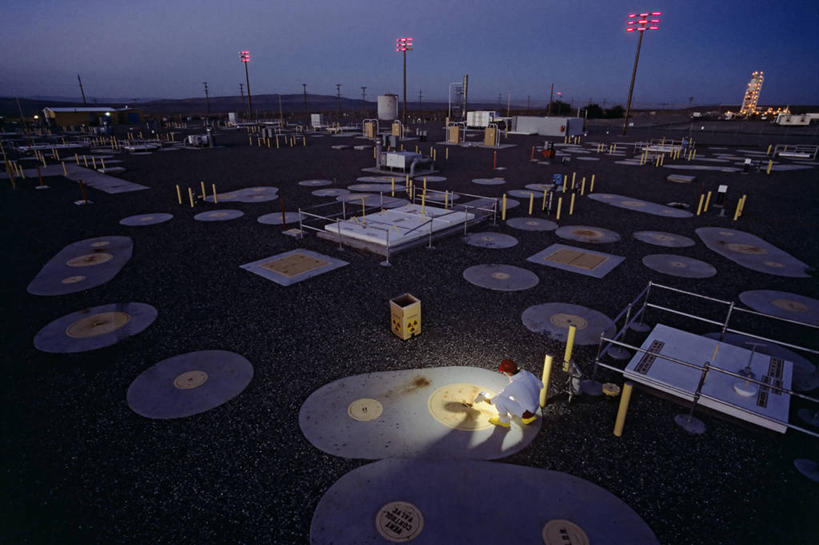 西方人,成年人,一个人,横图,俯视,欧洲,美国,欧洲人,仅一个男性,环保,军事,放射,战争,摄影,能源,回收,资源,钚,利用,低碳,循环,华盛顿州,核武器,持续,核弹,男人,白种人,彩图,高角度拍摄,美国军事