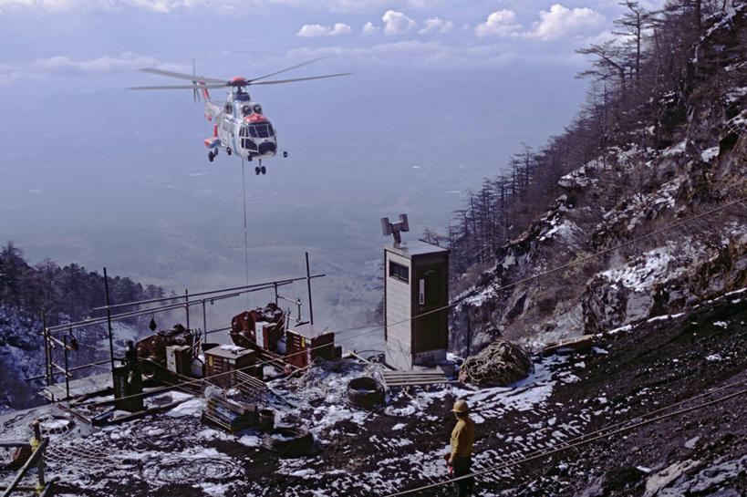 一个人,横图,富士山,日本,摄影,修理,直升机,环境,工程,彩图,旅行,山崩