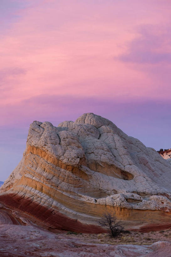 无人,竖图,室外,留白,探险,美国,弯曲,圆形,地形,云,塔,紫色,白色,黄昏,摄影,亚利桑那,岩层,塞多纳,科罗拉多高原,自然地理,冒险,岩石,彩图,旅行,红石州立公园