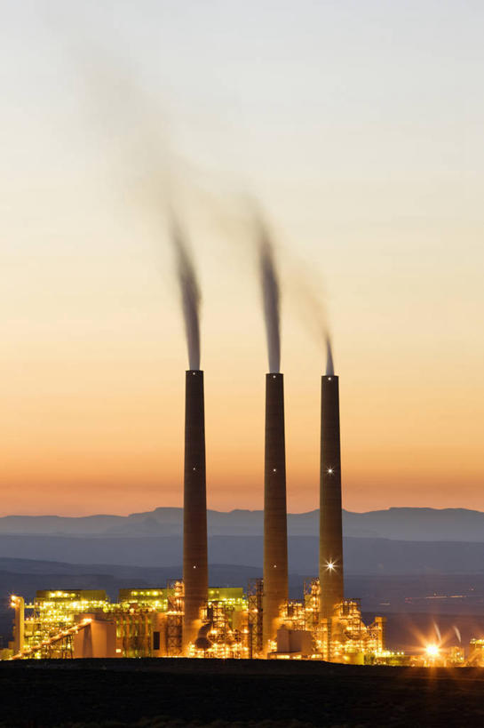 无人,竖图,夜晚,留白,通讯,烟囱,技术,日落,美国,蒸汽,流水,混凝土,烟,擦洗,金融,工业,摄影,能源,污染,亚利桑那,空气污染,科罗拉多高原,彩图,纳瓦霍族