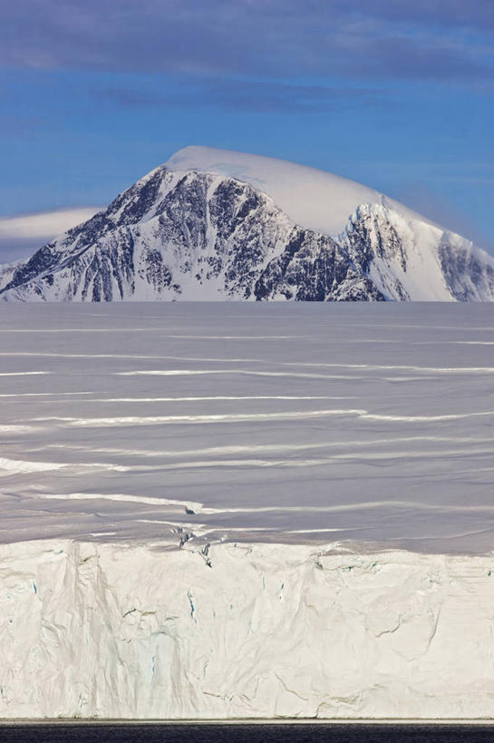 无人,竖图,室外,山,雪山,冰,地形,寒冷,摄影,巨大,庞大,气象,气候,南极洲,冰河,纯净,南极半岛,宏大,硕大,伟大,彩图,冰架,冰隙
