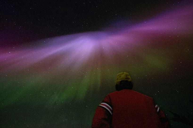 成年人,中年人,一个人,横图,室外,夜晚,极光,美国,仅一个男性,仅一个人,仅一个中年男性,天空,摄影,怪异,自然现象,内布拉斯加,男人,男性,中年男性,北极光,彩图