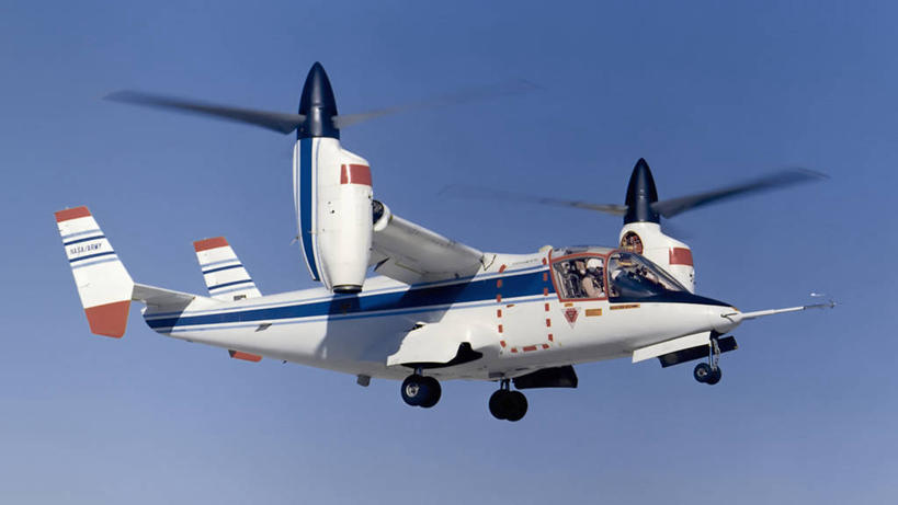 成年人,一个人,飞行员,横图,室外,白天,飞机,美国,飞,盘旋,摄影,飞行器,加利福尼亚,科学实验,螺旋桨飞机,美国宇航局,彩图,爱德华兹空军基地