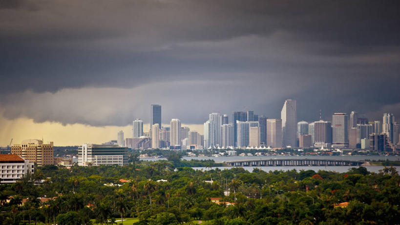 无人,横图,室外,白天,闪电,天际线,雨,暴风雨,摩天大楼,美国,云,天气,摄影,北美,北美洲,美洲,佛罗里达,佛罗里达州,迈阿密,佛州,阳光州,迈阿密海滩,北亚美利加洲,亚美利加洲,雷雨,彩图,美利坚合众国