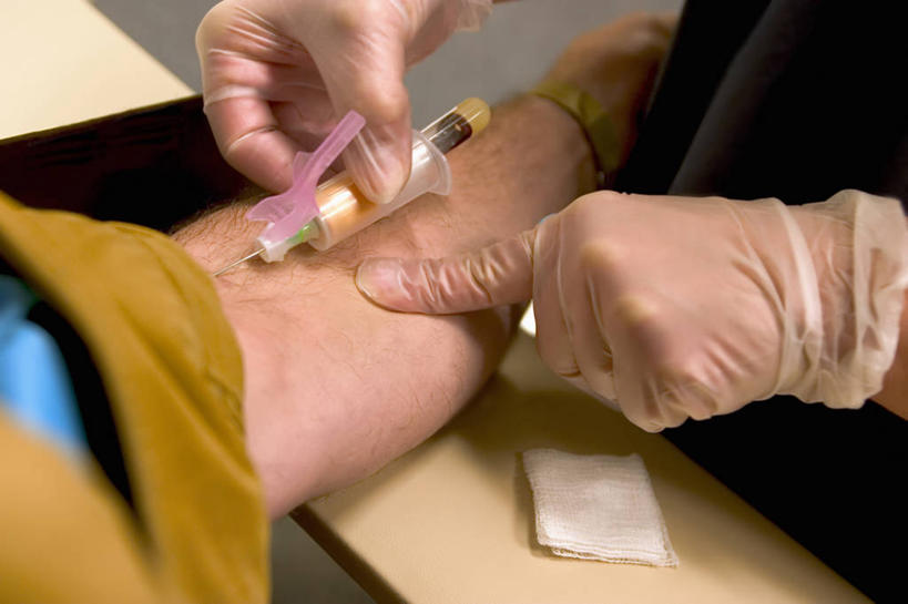 西方人,两个人,横图,室内,特写,安全,欧洲,欧洲人,药,朦胧,模糊,防护,手套,摄影,保护,注射器,献血,保险,保全,周全,安稳,安定,防护手套,四肢,平安,白种人,手臂,彩图