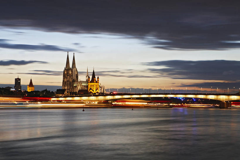 无人,横图,室外,夜晚,运动模糊,长时间曝光,河流,水,城市,德国,云,桥,历史,天空,地标建筑,摄影,德国文化,科隆大教堂,科隆,莱茵河,彩图,旅行,大教堂