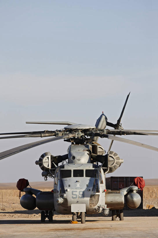 无人,竖图,室外,白天,阿富汗,准备,军事,螺旋桨,休息,战争,转,摄影,直升机,军用机,座舱,CH-53E直升机,彩图,美国海军陆战队