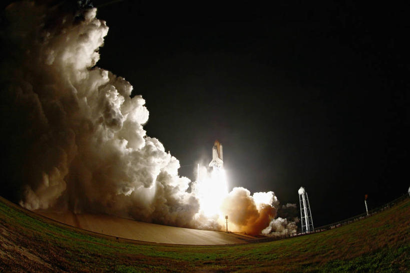 无人,横图,室外,夜晚,留白,鱼眼镜头,美国,起飞,太空,火焰,烟,摄影,北美,北美洲,美洲,航天飞机,奋进号航天飞机,佛罗里达,佛罗里达州,佛州,阳光州,肯尼迪航天中心,北亚美利加洲,亚美利加洲,空气污染,梅里特岛,彩图,美利坚合众国,空间探索