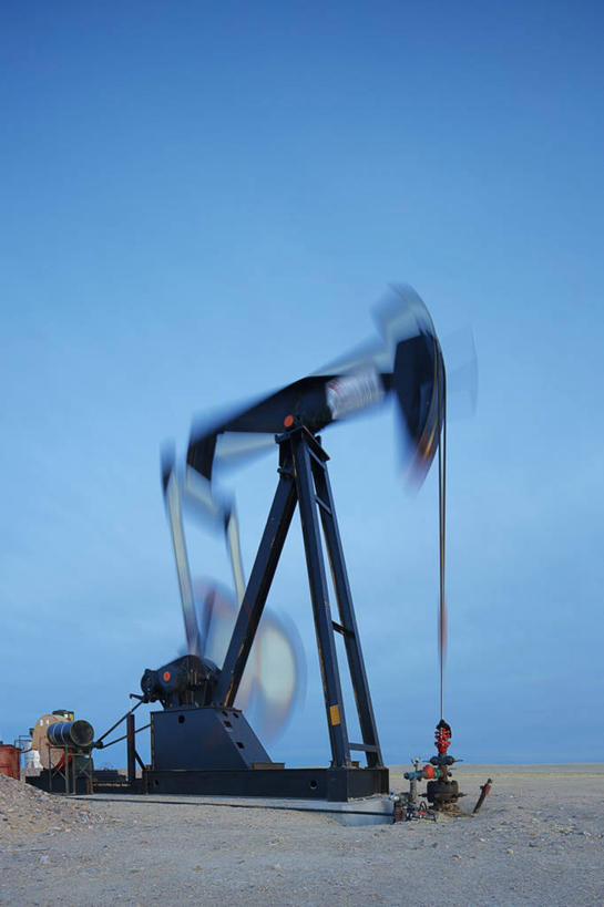 无人,竖图,室外,白天,运动模糊,长时间曝光,技术,美国,工业,摄影,能源,污染,工程,石油工业,油井,油泵,科罗拉多州,矿物质,控制杆,枢轴,彩图,曲柄