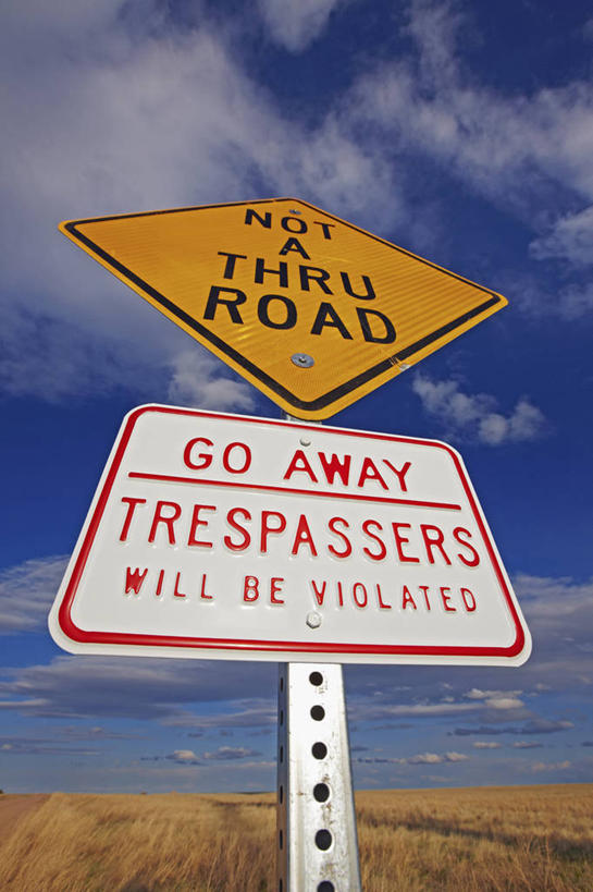 无人,竖图,室外,白天,通讯,美国,分离,草,平原,摄影,英文字母,幽默,交通标志,科罗拉多州,彩图,法律,大平原