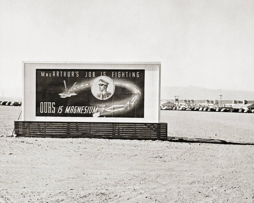 无人,横图,黑白,室外,白天,留白,通讯,沙漠,工业,摄影,英文字母,矿产,第二次世界大战,矿物,内华达州,拉斯维加斯,镁