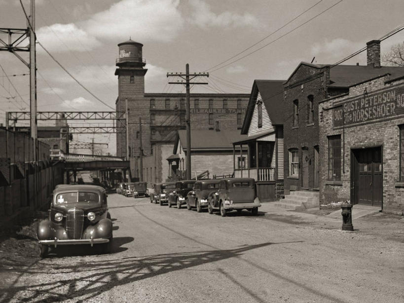 无人,工厂,横图,黑白,室外,白天,汽车,美国,房屋,工业,摄影,北美,北美洲,美洲,威斯康辛州,北亚美利加洲,亚美利加洲,威斯康星,威斯康星州,威斯康辛,权皮之州,獾穴之州,美洲獾之州,獾州,奶制品之州,密尔沃基,美利坚合众国