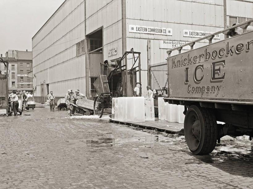 成年人,中年人,横图,黑白,室外,白天,纽约,美国,冰,曼哈顿,食品,职业,工业,摄影,中年男性,商用车