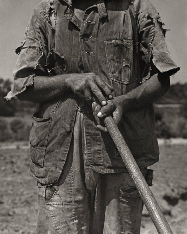 成年人,手,一个人,竖图,黑白,室外,白天,仅一个男性,抹布,工人,把手,摄影,贫穷,男人,员工,匠人,劳动者,体力工