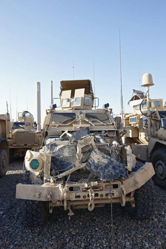 无人,竖图,室外,白天,爆炸,阿富汗,破碎,金属,破坏,破损,力量,摄影,粉碎,损坏,毁坏,毁灭,祭品,摧毁,危险,彩图