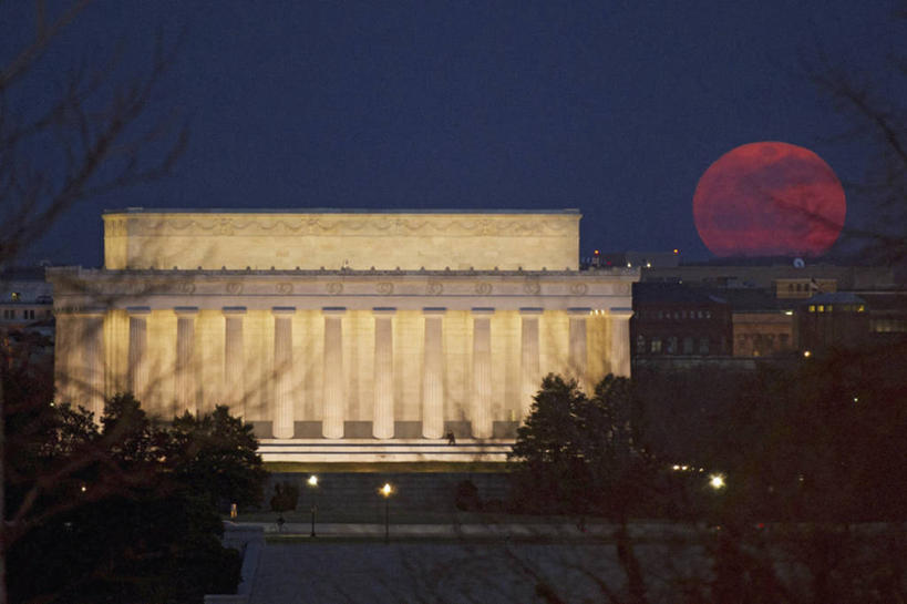 横图,室外,夜晚,月亮,满月,首都,天空,橙色,摄影,华盛顿特区,林肯纪念碑,天文学,彩图