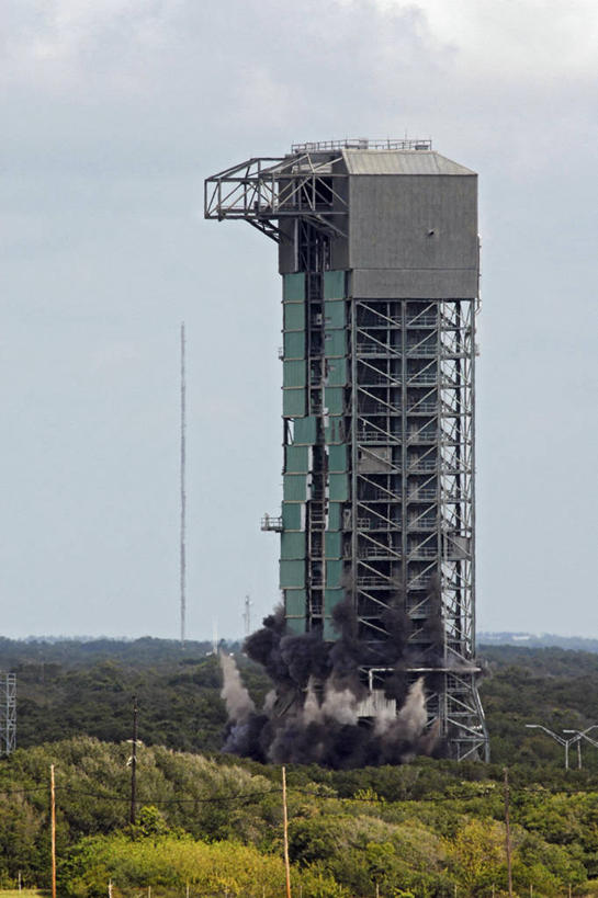 无人,竖图,室外,白天,美国,摄影,北美,北美洲,毁坏,美洲,毁灭,佛罗里达,佛罗里达州,佛州,阳光州,北亚美利加洲,亚美利加洲,倒塌,彩图,美利坚合众国