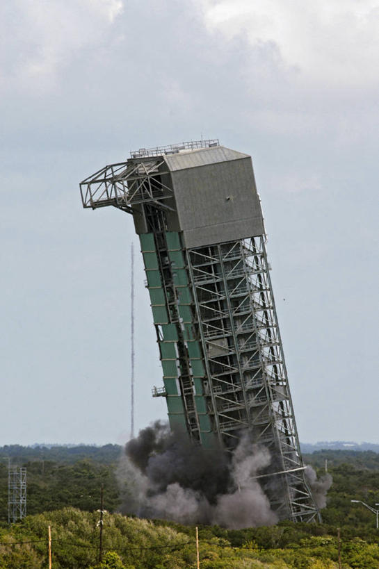 无人,竖图,室外,白天,美国,摄影,北美,北美洲,毁坏,美洲,毁灭,佛罗里达,佛罗里达州,佛州,阳光州,北亚美利加洲,亚美利加洲,倒塌,彩图,美利坚合众国