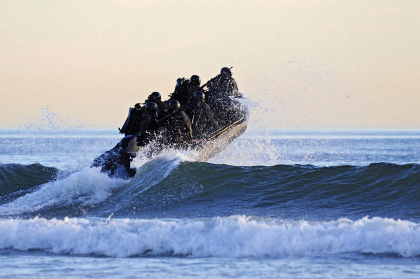 水手,横图,室外,白天,海浪,水,船,美国,士兵,军事,波浪,摄影,加利福尼亚,海军,科罗纳多岛,危险,彩图,美国海军